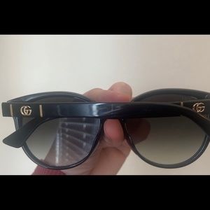 Authentic GUCCI oversized cat eye sunglasses